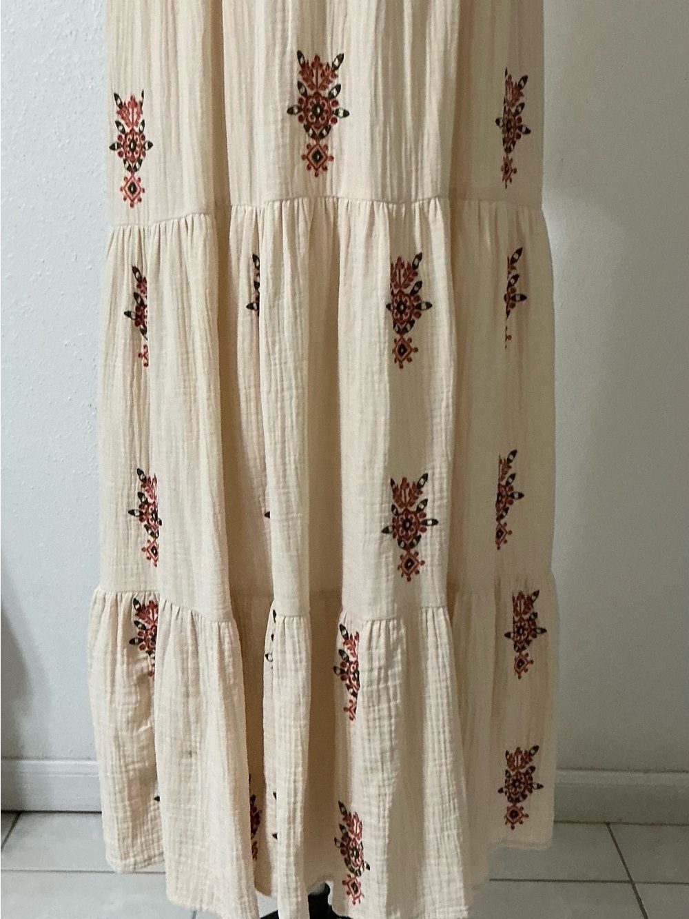 Soft Surroundings Bellmore Cream Gauze Embroidered Boho Tiered Maxi Dress Medium - Picture 5 of 12